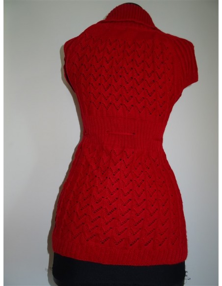 Pulover mediu rosu dama cu nasturi si maneca scurta