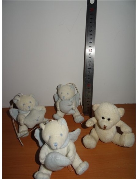 Set 4 ursuleti diversi de plus