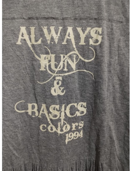 Tricou cu franjuri si scrie pe piept Fan Basic