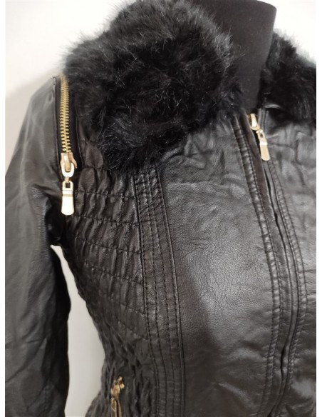 Geaca eleganta neagra aspect piele cu blanita