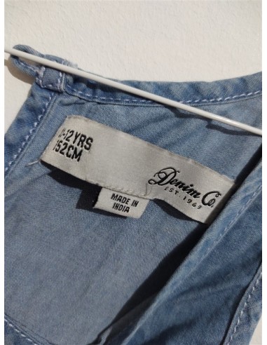 Pantaloni scurti tip salopeta de blugi cu broderie pe piept Denim Co