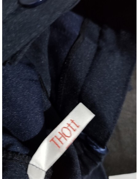 Pantaloni de stofa cu buzunare si dunga albastra pe picior Thott