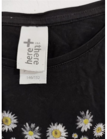 Tricou negru fara maneci cu floricele pe piept CA