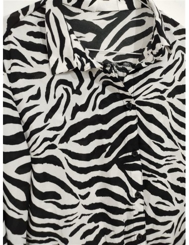 Camasa animal print cu guler si nasturi negri Hm