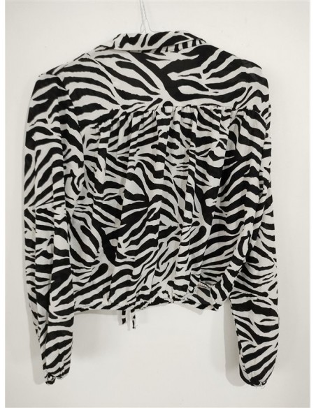 Camasa animal print cu guler si nasturi negri Hm