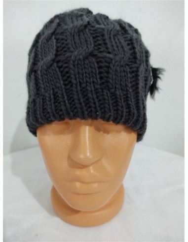 Caciula neagra trticotata cu detaliu blanita