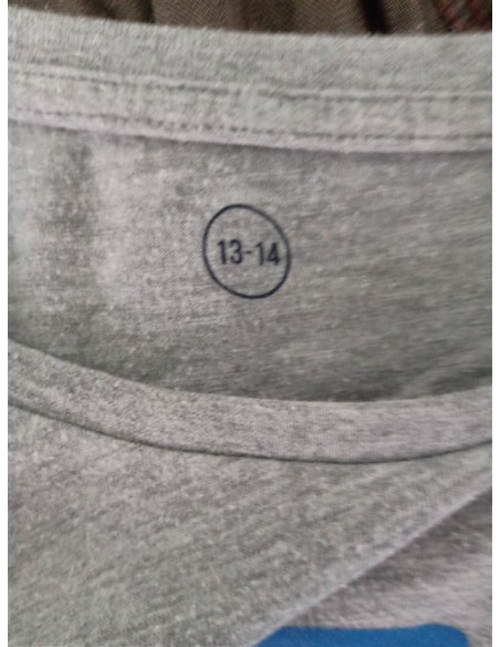 Bluza gri cu scris multicolor pe piept