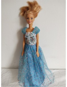 Papusa Barbie cu par blond si tinuta printesa Mattel 2013