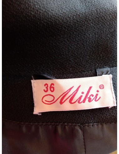 Sacou de dama cu revere mai mari si nasturi imbracati Miki