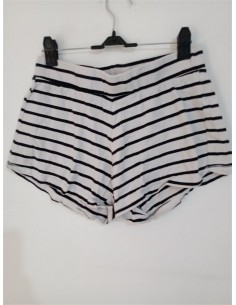 Pantaloni scurti dungi