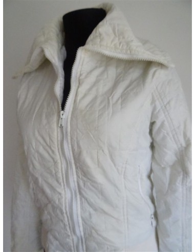 Geaca dama alba cu fermuar si guler inalt