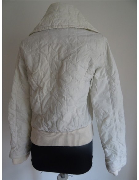 Geaca dama alba cu fermuar si guler inalt