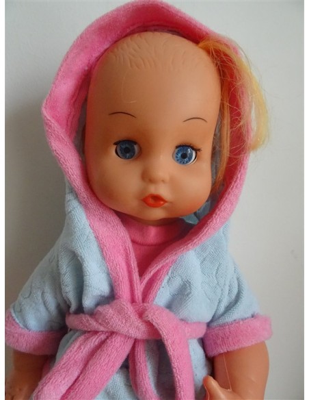 Papusica bebelus cu suvita blonda