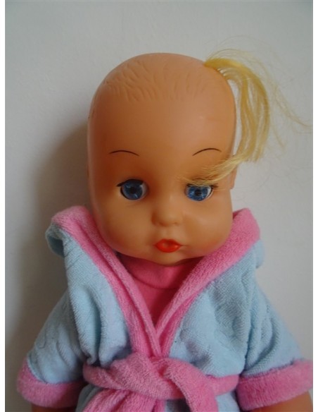 Papusica bebelus cu suvita blonda